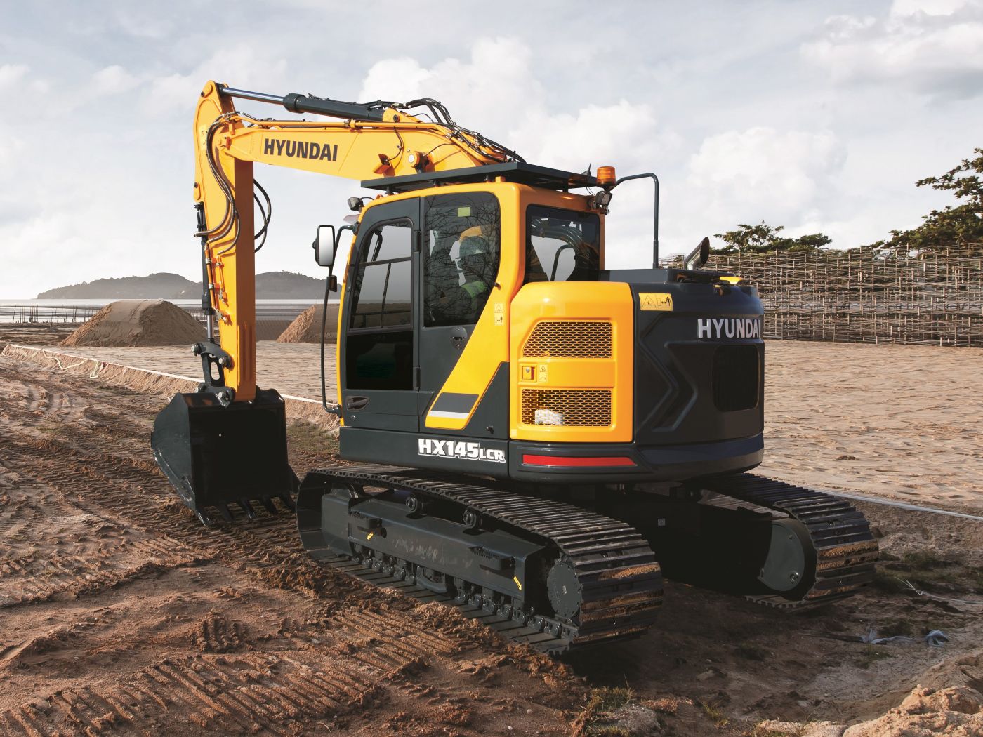 raupenbagger-hx-145-lcr-hyundai